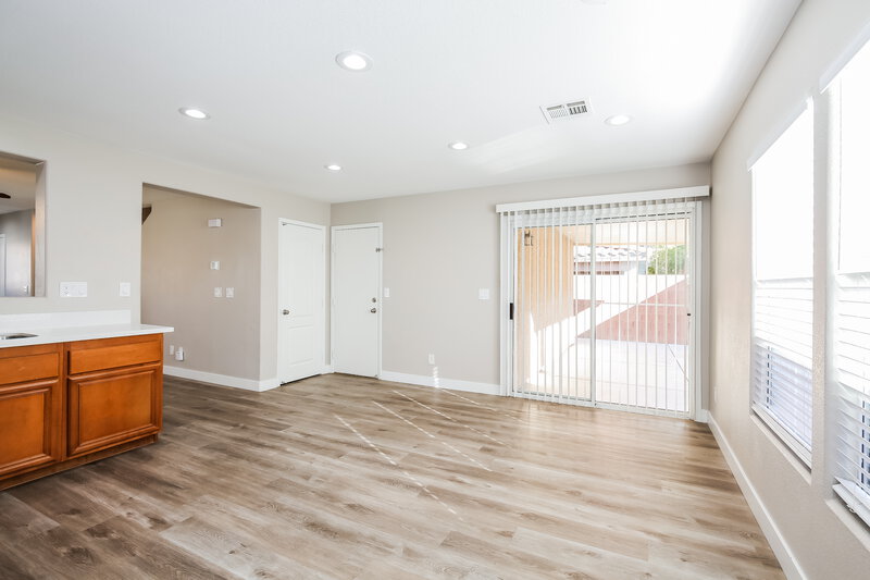 2,045/Mo, 7249 Huckaby Ave Las Vegas, NV 89179 Dining Room View