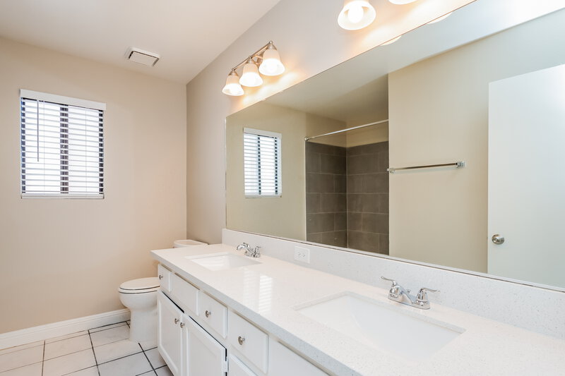 2,200/Mo, 2071 Club Crest Way Henderson, NV 89014 Bathroom View