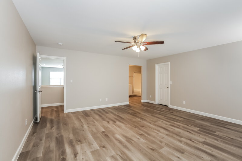 2,560/Mo, 326 Hopedale Ave North Las Vegas, NV 89032 Main Bedroom View 2