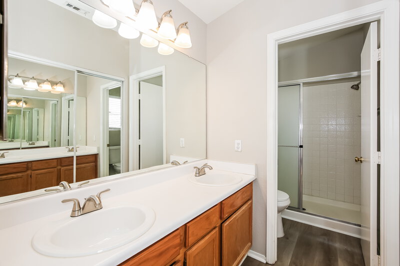 1,980/Mo, 1724 Villa Vista Way Las Vegas, NV 89128 Main Bathroom View