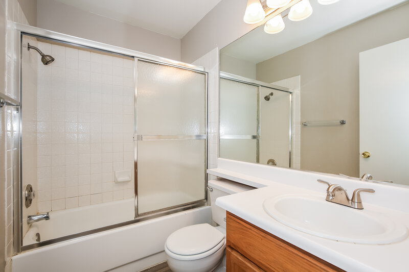 1,980/Mo, 1724 Villa Vista Way Las Vegas, NV 89128 Bathroom View