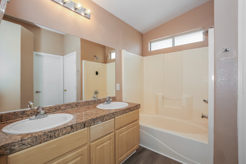 2,140/Mo, 1002 Emerald Stone Ave North Las Vegas, NV 89081 Main Bathroom View