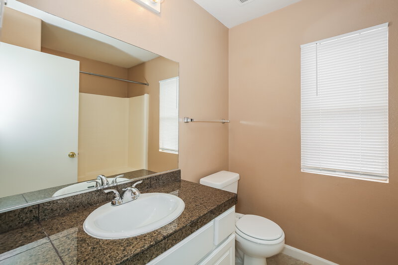 2,140/Mo, 1002 Emerald Stone Ave North Las Vegas, NV 89081 Bathroom View