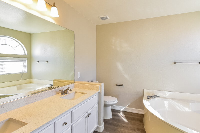 2,745/Mo, 8716 Texas Bronco Ave Las Vegas, NV 89129 Main Bathroom View