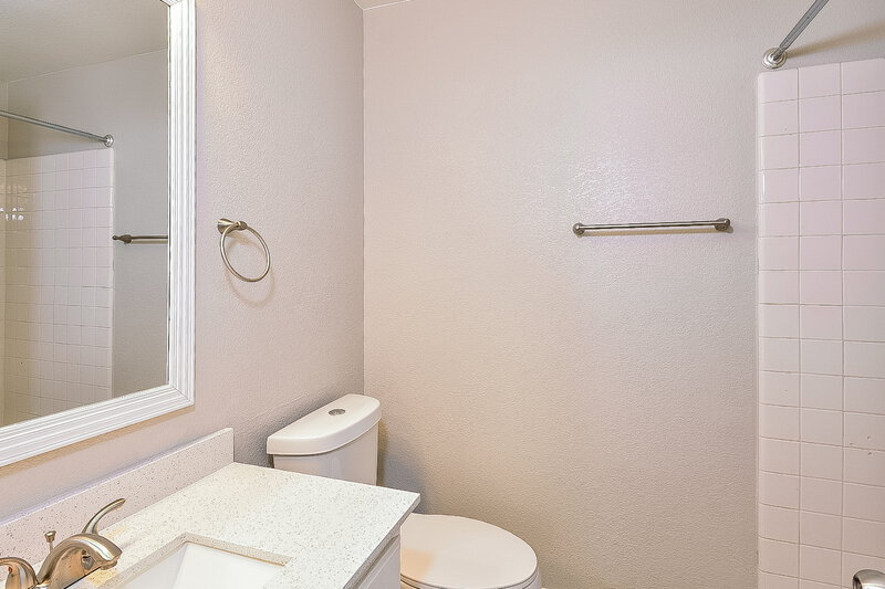 2,745/Mo, 8716 Texas Bronco Ave Las Vegas, NV 89129 Bathroom View 2