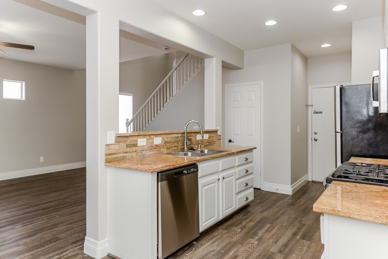 2,970/Mo, 595 Marlberry Pl Henderson, NV 89015 Kitchen View 2