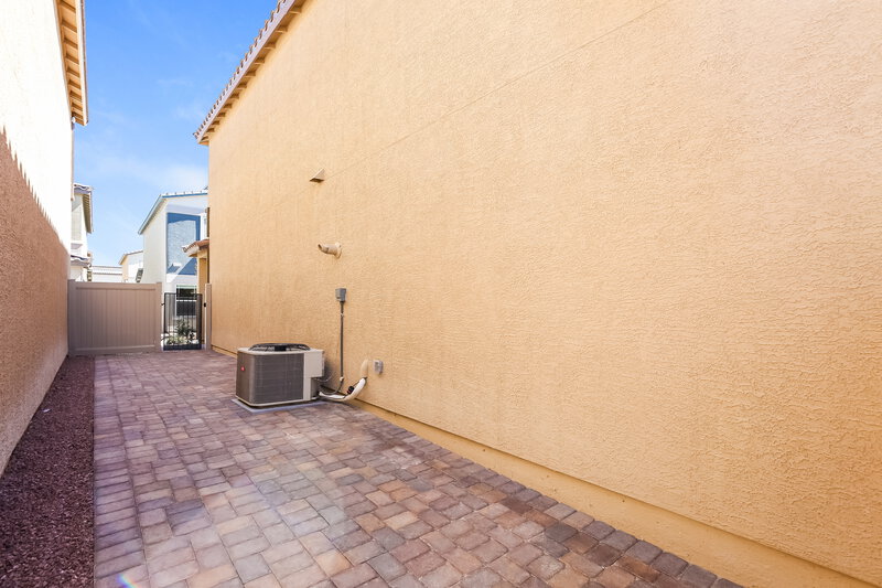 1,775/Mo, 4340 Luster Ave North Las Vegas, NV 89084 Rear View 2