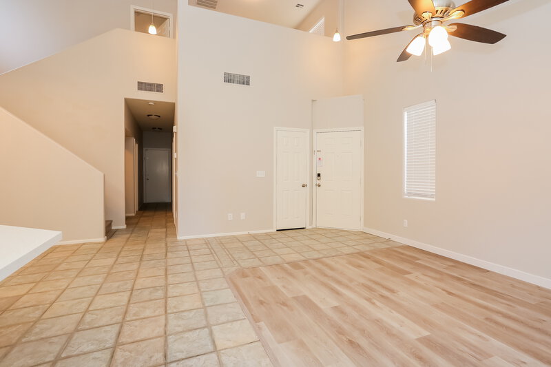 2,205/Mo, 9436 Plover Falls Ave Las Vegas, NV 89149 Living Room View 2
