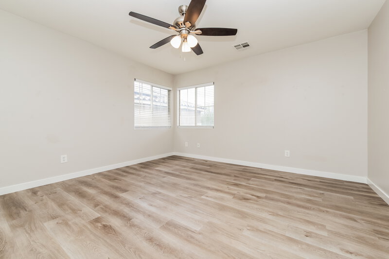 2,085/Mo, 9436 Plover Falls Ave Las Vegas, NV 89149 Main Bedroom View