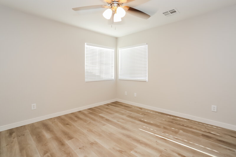 2,205/Mo, 9436 Plover Falls Ave Las Vegas, NV 89149 Main Bedroom View 2