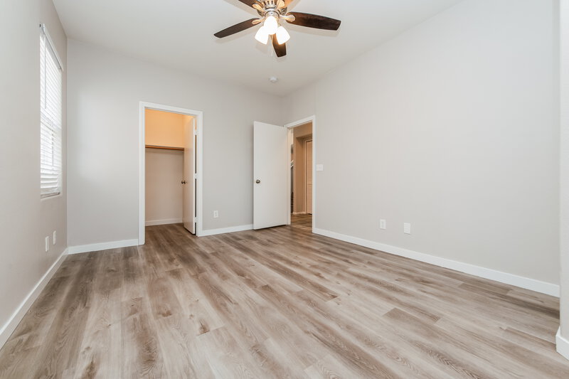 2,085/Mo, 9436 Plover Falls Ave Las Vegas, NV 89149 Main Bedroom View 4