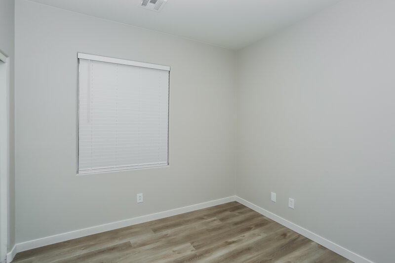 2,205/Mo, 9436 Plover Falls Ave Las Vegas, NV 89149 Bedroom View 2