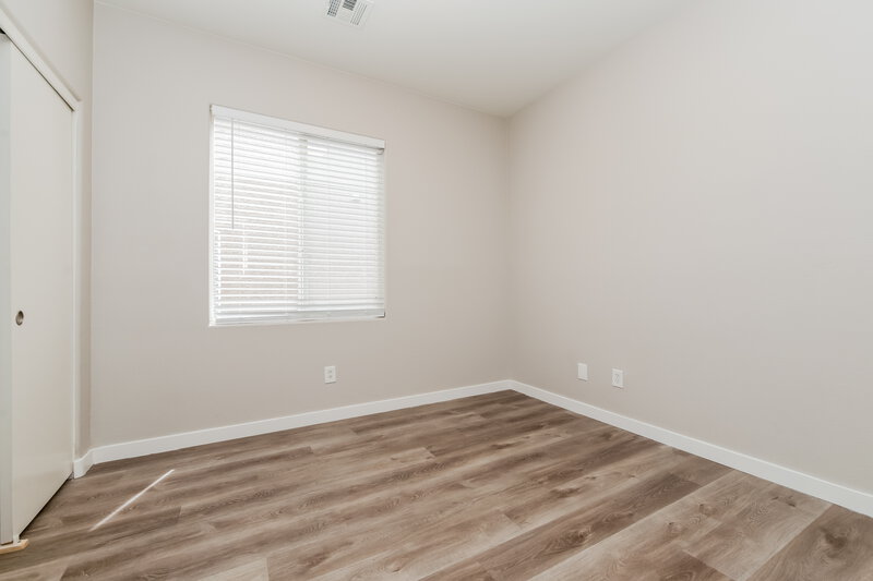 2,085/Mo, 9436 Plover Falls Ave Las Vegas, NV 89149 Bedroom View