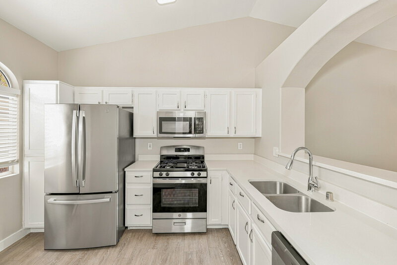 2,110/Mo, 922 Strider Dr Henderson, NV 89015 Kitchen View