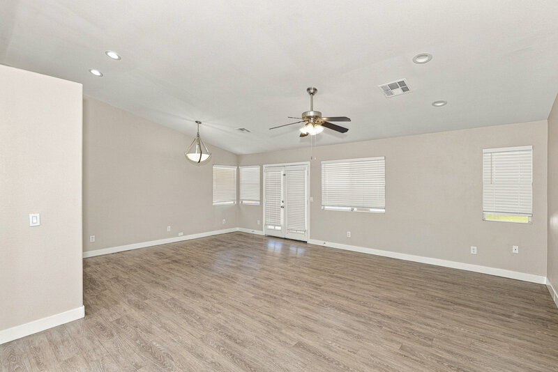 2,110/Mo, 922 Strider Dr Henderson, NV 89015 Family Room View