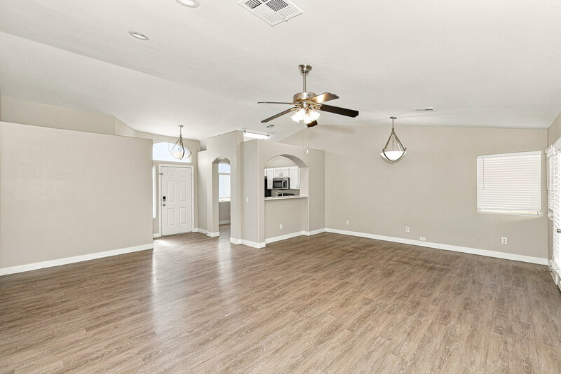 2,110/Mo, 922 Strider Dr Henderson, NV 89015 Family Room View 2