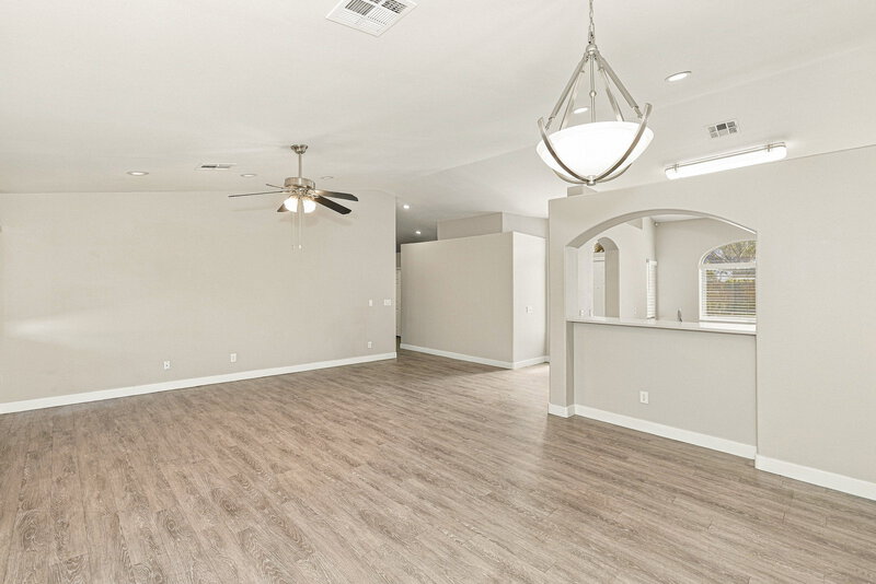 2,110/Mo, 922 Strider Dr Henderson, NV 89015 Family Room View 3