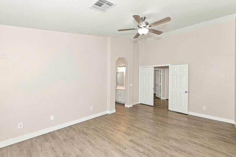 2,110/Mo, 922 Strider Dr Henderson, NV 89015 Primary Bedroom View 2