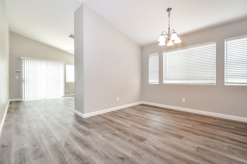 2,870/Mo, 3921 Marble Mountain St Las Vegas, NV 89129 Dining Room View 2