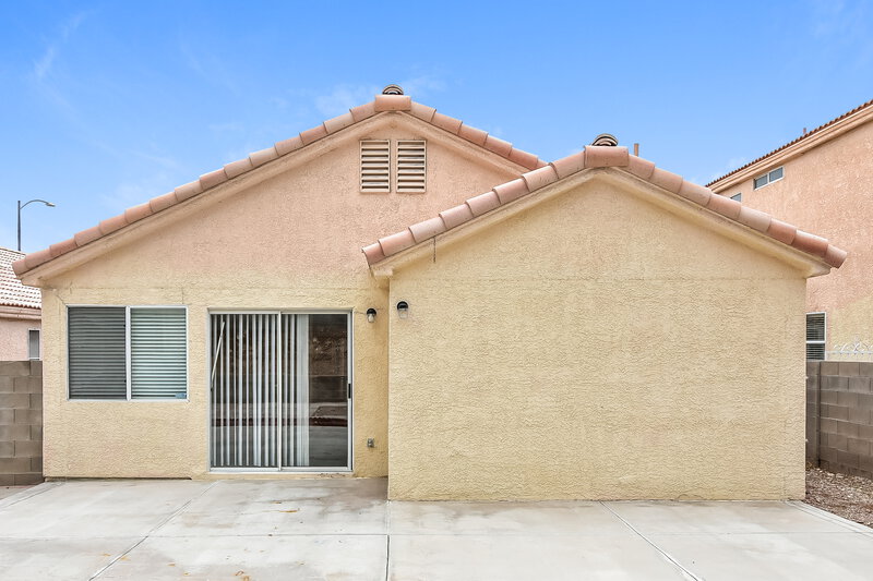 2,870/Mo, 3921 Marble Mountain St Las Vegas, NV 89129 Rear View