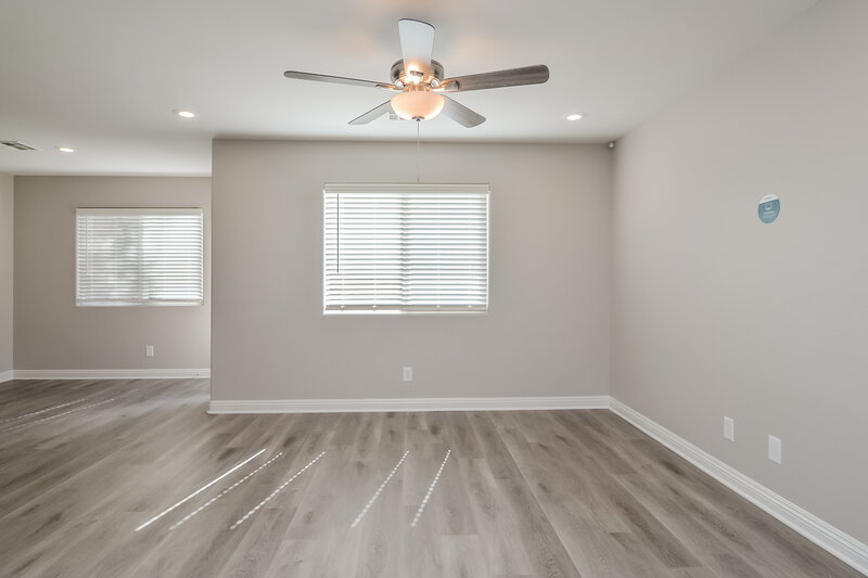 2,900/Mo, 9253 Millikan Ave Las Vegas, NV 89148 Living Room View 2