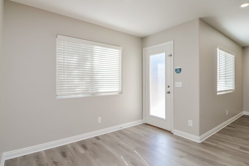 2,900/Mo, 9253 Millikan Ave Las Vegas, NV 89148 Living Room View 4