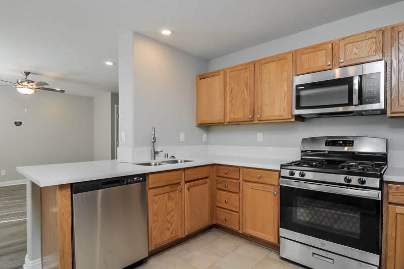 2,900/Mo, 9253 Millikan Ave Las Vegas, NV 89148 Kitchen View