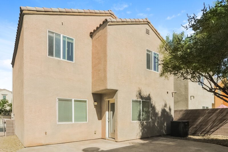 2,900/Mo, 9253 Millikan Ave Las Vegas, NV 89148 Rear View