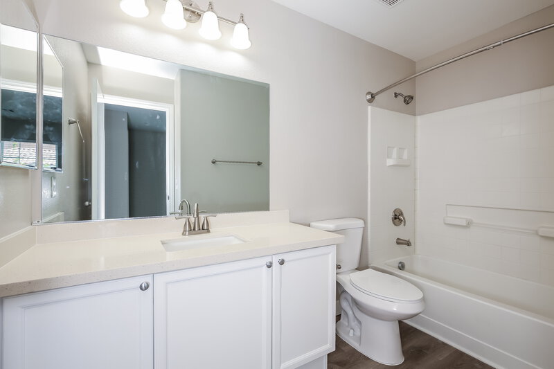 2,095/Mo, 9157 Decorative Ct Las Vegas, NV 89149 Bathroom View 2