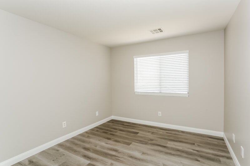 2,125/Mo, 5412 Whisper Bluff St North Las Vegas, NV 89031 Bedroom View 4