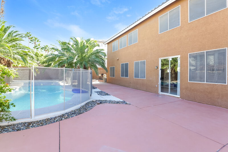 2,970/Mo, 6558 Candy Apple Cir Las Vegas, NV 89142 Rear View