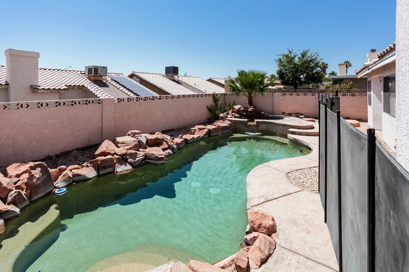 2,335/Mo, 3826 Coleman St North Las Vegas, NV 89032 Pool View 2