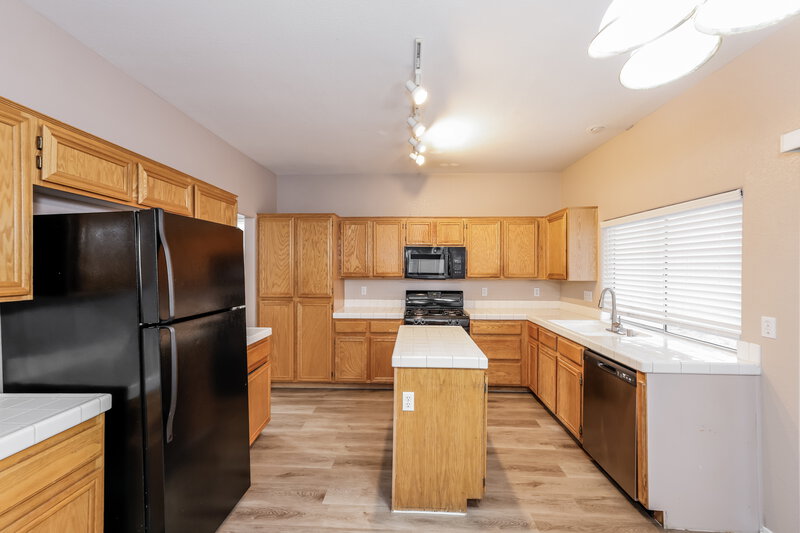 2,395/Mo, 533 Ancient Mayan Dr Henderson, NV 89015 Kitchen View