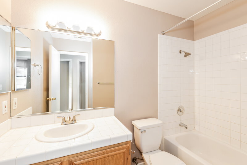 2,395/Mo, 533 Ancient Mayan Dr Henderson, NV 89015 Bathroom View