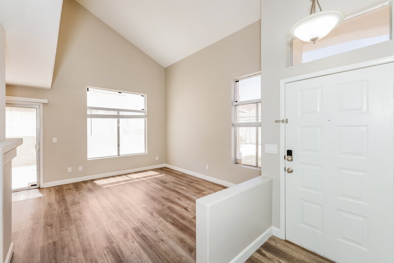 2,125/Mo, 2385 Cliffwood Dr Henderson, NV 89074 Living Room View 3
