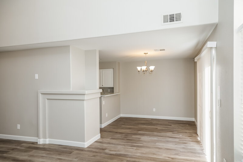 2,920/Mo, 2385 Cliffwood Dr Henderson, NV 89074 Dining Room View