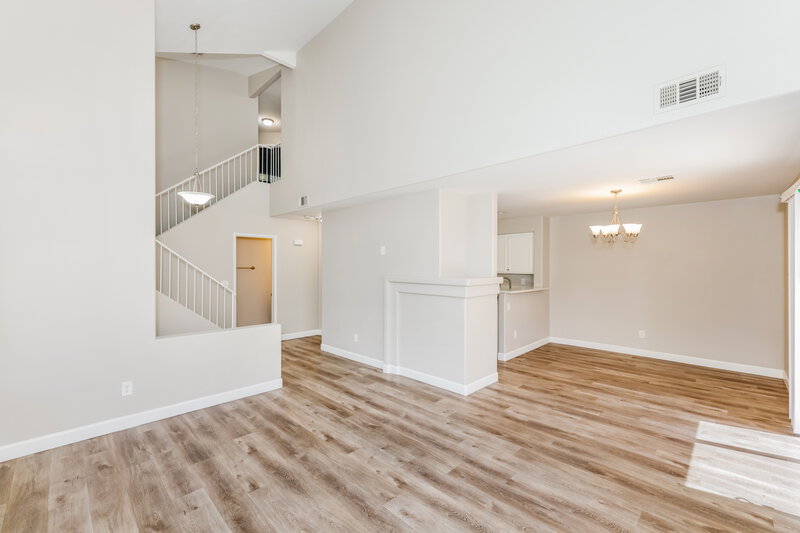 2,125/Mo, 2385 Cliffwood Dr Henderson, NV 89074 Dining Room View