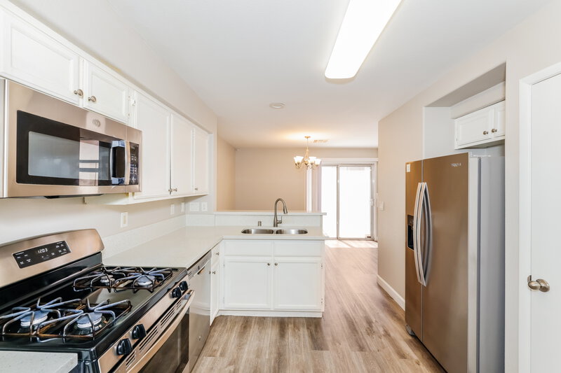 2,125/Mo, 2385 Cliffwood Dr Henderson, NV 89074 Kitchen View