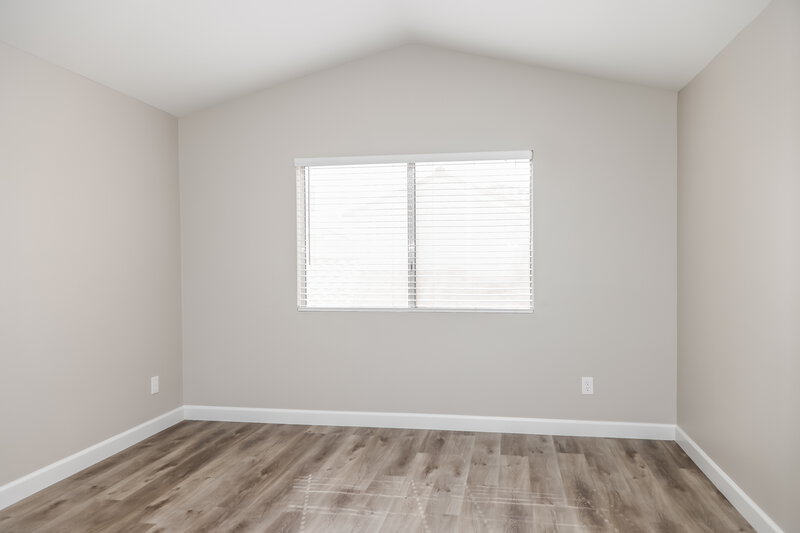 2,920/Mo, 2385 Cliffwood Dr Henderson, NV 89074 Main Bedroom View 2