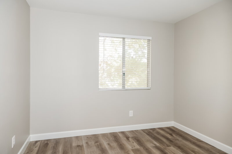 2,920/Mo, 2385 Cliffwood Dr Henderson, NV 89074 Bedroom View 2