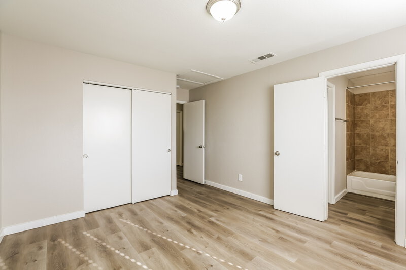 2,080/Mo, 6373 Rose Tree Ln Las Vegas, NV 89156 Bedroom View 2