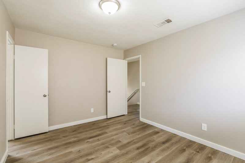 2,080/Mo, 6373 Rose Tree Ln Las Vegas, NV 89156 Bedroom View 4