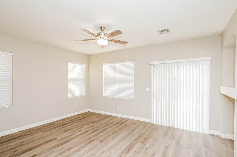 2,900/Mo, 857 Shining Rose Pl Henderson, NV 89052 Living Room View