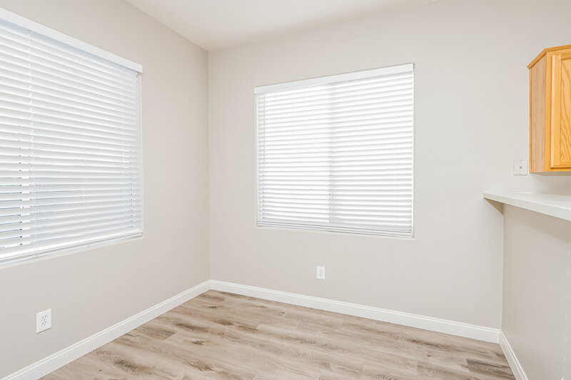 2,900/Mo, 857 Shining Rose Pl Henderson, NV 89052 Dining Room View 2