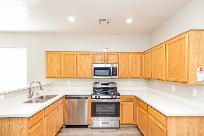 2,900/Mo, 857 Shining Rose Pl Henderson, NV 89052 Dining Room View 3