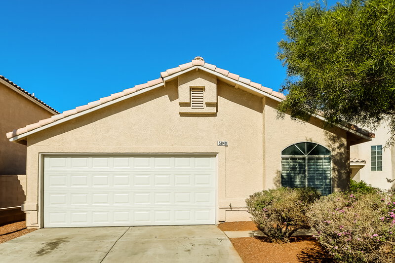 1,990/Mo, 5849 Sleepy Spruce St Las Vegas, NV 89113 External View
