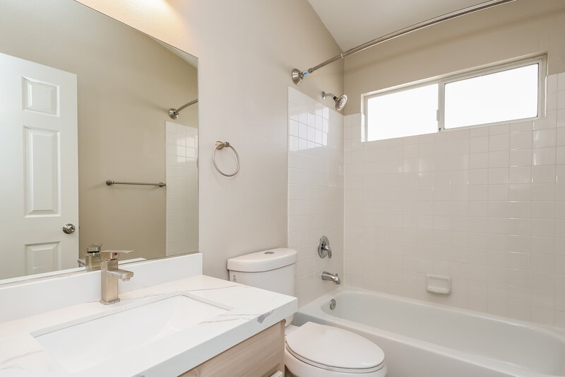 1,990/Mo, 5849 Sleepy Spruce St Las Vegas, NV 89113 Bathroom View