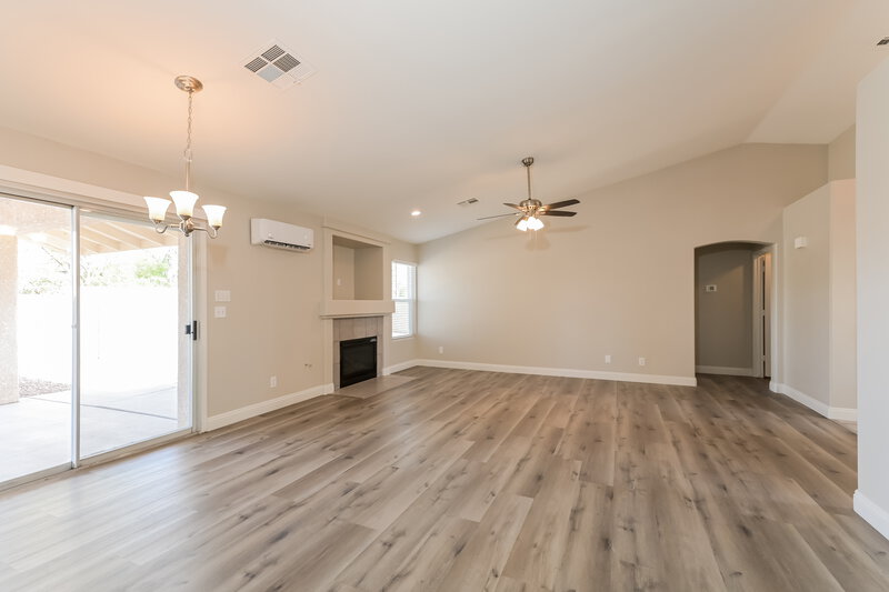 2,180/Mo, 736 Saratoga Springs St Henderson, NV 89015 Dining Room View