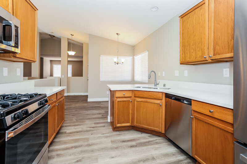 2,860/Mo, 3009 Saddle Hills Ct North Las Vegas, NV 89031 Kitchen View