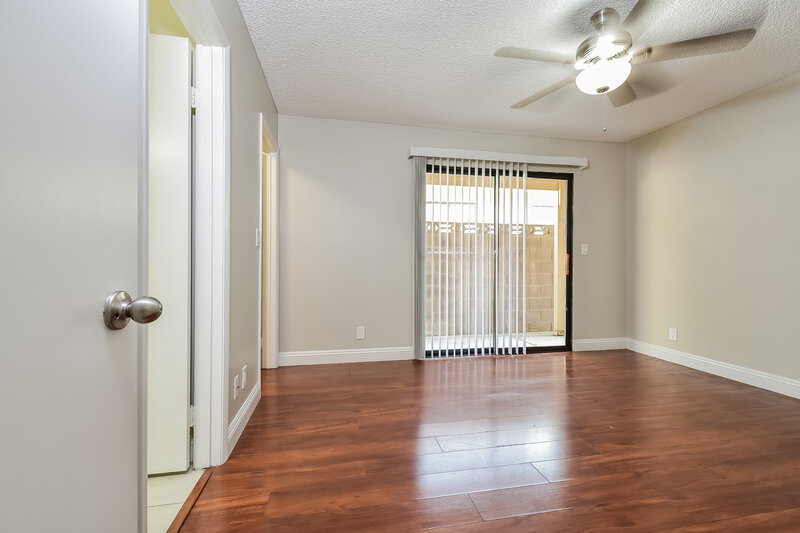 1,815/Mo, 608 Thrush Dr Las Vegas, NV 89145 Main Bedroom View